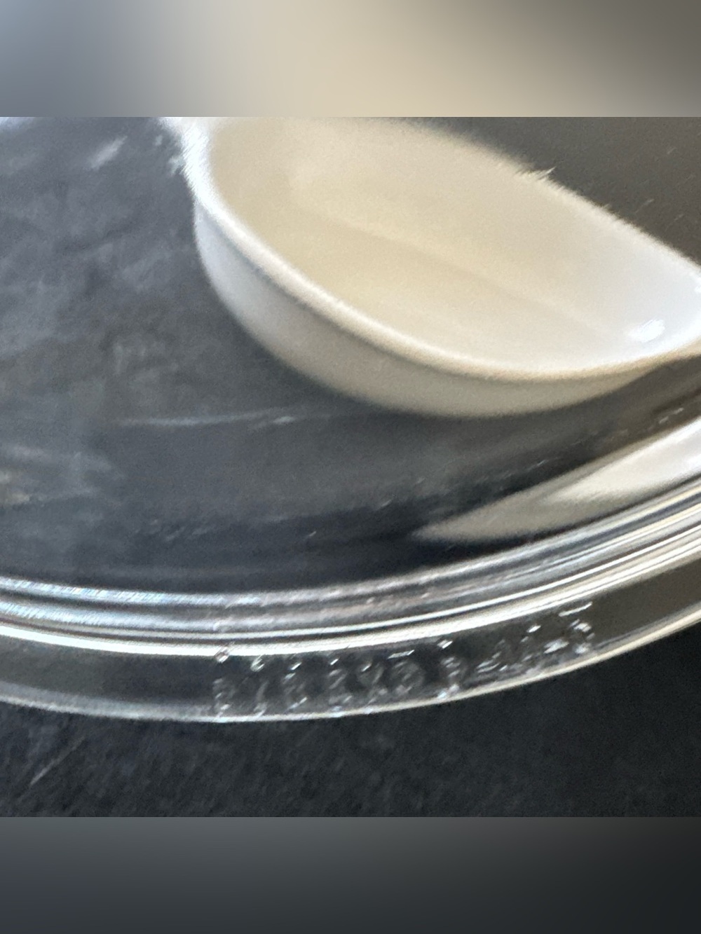 CORNING WARE  P-14-B  14 OZ  WHITE CASSEROLE DISH W/ CLEAR PYREX GLASS LID - Picture 9 of 10